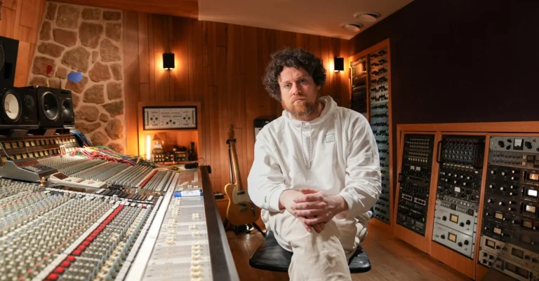 [Mix With The Masters] Inside The Track #87 – Metronomy “Love Letters”